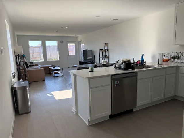 $1,700 | 16722 Largetooth Aspen Lane, New Caney, TX 77357