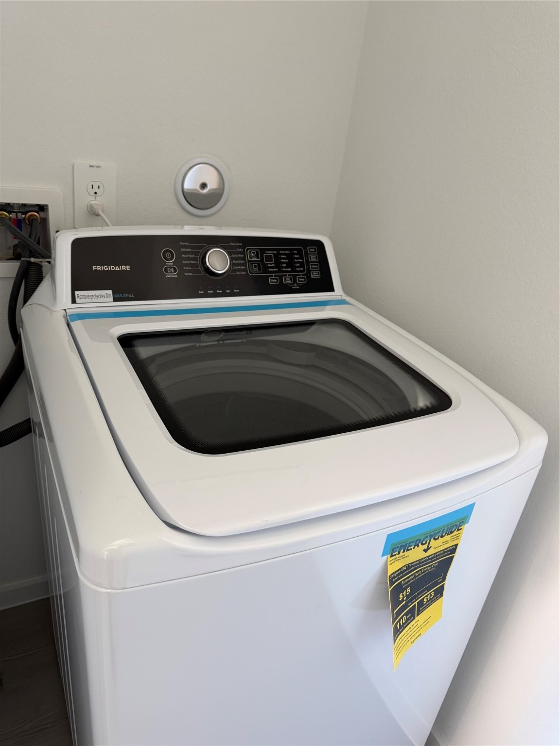 16722 Largetooth Aspen Lane New Caney, TX 77357 - Photo 35 of 37 a close view of washer and dryer