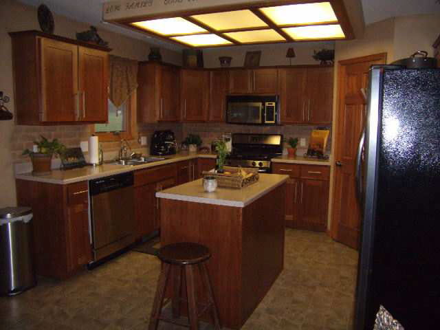 7755 North Silver Road Fremont, IN 46737 - Photo 3 of 25