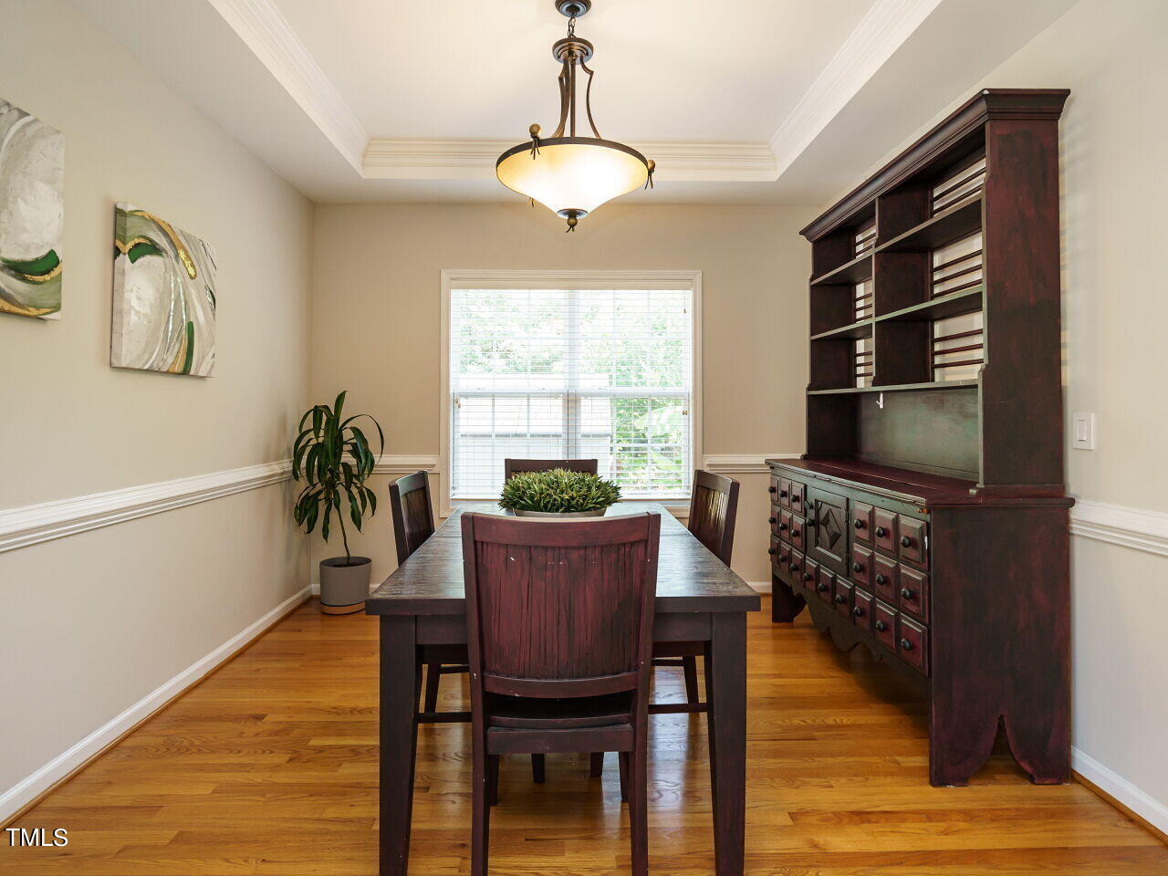 107 Whitney Lane Durham, NC 27713 - Photo 8 of 42 a living room with furniture and a window
