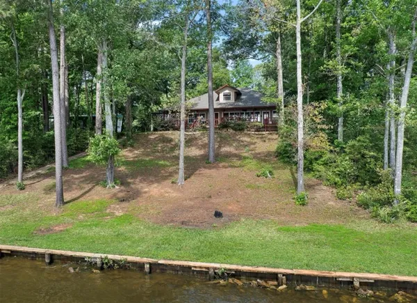 $550,000 | 140 Eastwood Drive, Milam, TX 75959