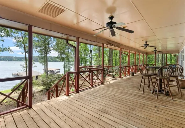 $550,000 | 140 Eastwood Drive, Milam, TX 75959