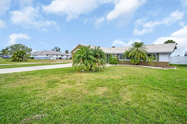 $3,000 | 4001 Topsail Trail, New Port Richey, FL 34652