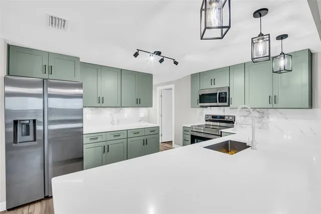 $3,000 | 4001 Topsail Trail, New Port Richey, FL 34652