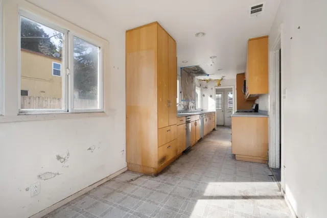 $898,888 | 212 Winona Avenue, Pacifica, CA 94044