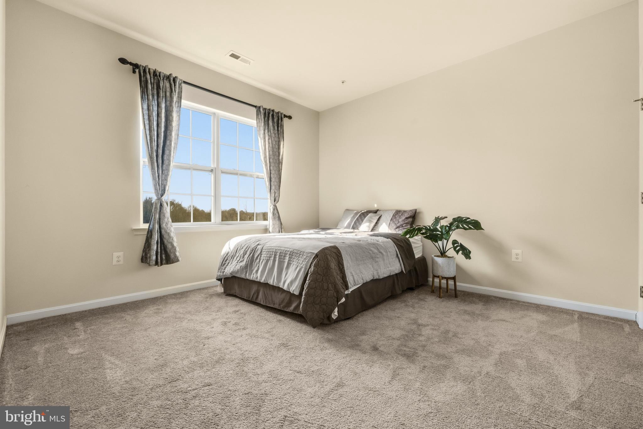 41377 Doctors Crossing Road Leonardtown, MD 20650 - Photo 21 of 62 Queen sized bed and still lots of space