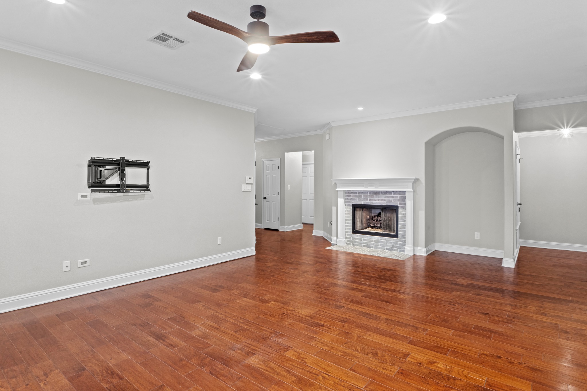 309 Creek Ridge Lane Round Rock, TX 78664 - Photo 9 of 29