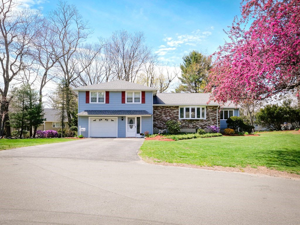 33 Lillian Road Lexington, MA 02420 - Photo 1 of 34 Gallery Image 1