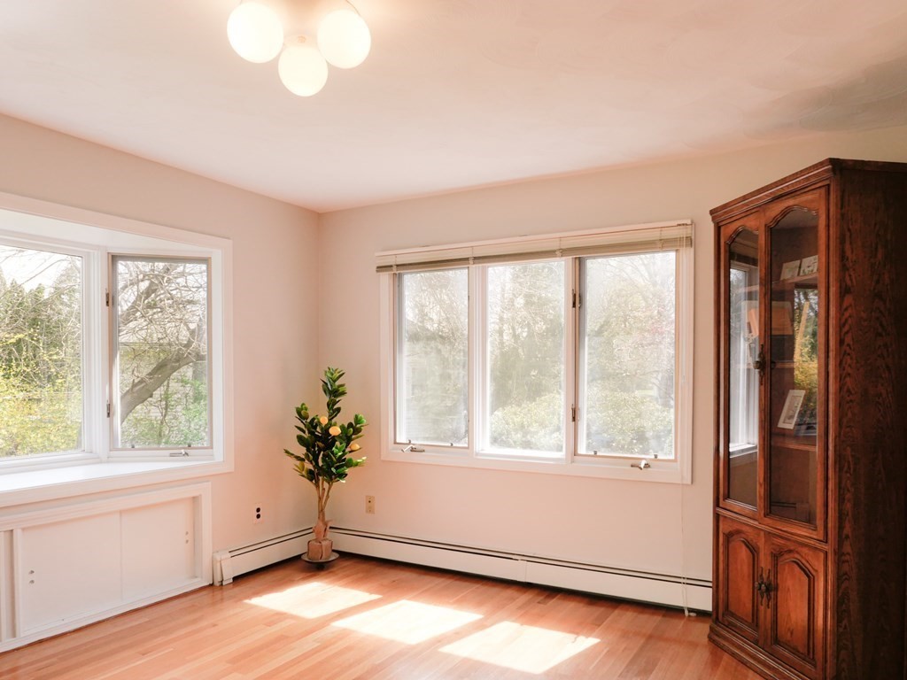 33 Lillian Road Lexington, MA 02420 - Photo 12 of 34 Gallery Image 12