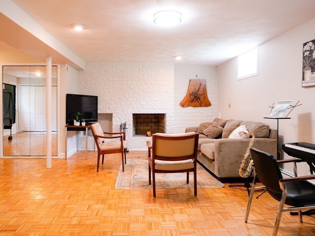 33 Lillian Road Lexington, MA 02420 - Photo 25 of 34 Gallery Image 25
