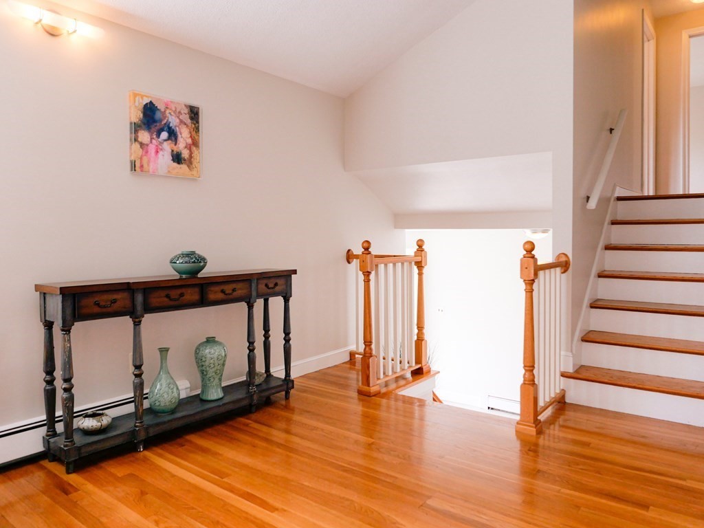 33 Lillian Road Lexington, MA 02420 - Photo 4 of 34 Gallery Image 4