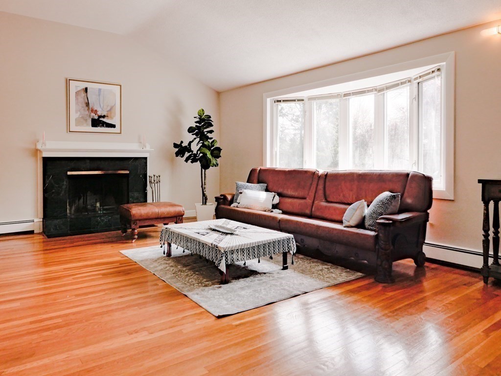 33 Lillian Road Lexington, MA 02420 - Photo 6 of 34 Gallery Image 6