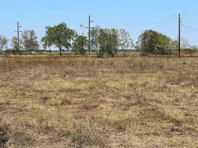 $325,000 | 204 Meadowview Drive, El Campo, TX 77437