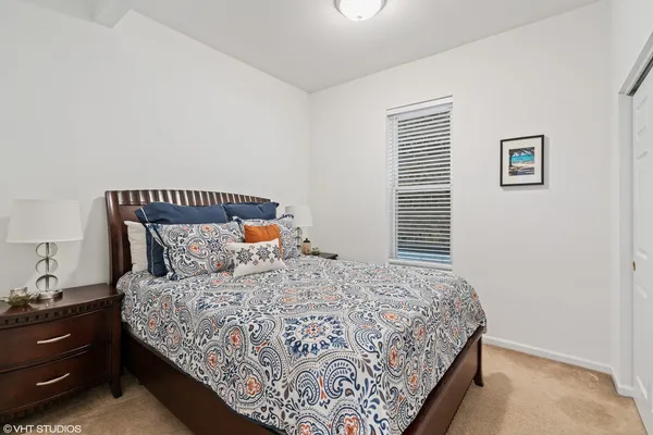 $3,500 | 2524 North Washtenaw Avenue, Unit 1F, Chicago, IL 60647