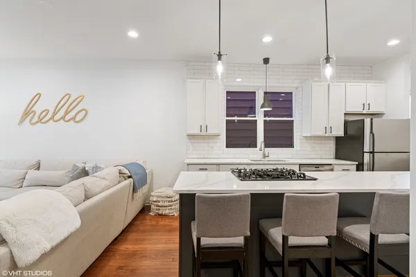 $3,500 | 2524 North Washtenaw Avenue, Unit 1F, Chicago, IL 60647