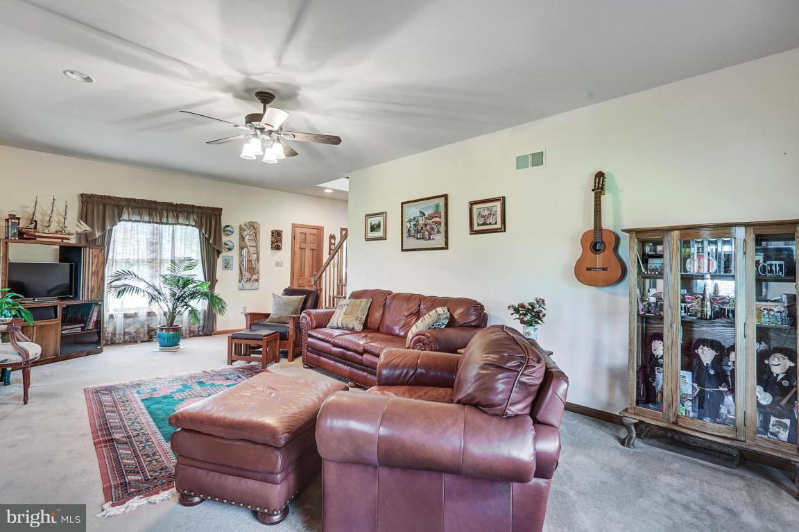 654 North Strickler Road Manheim, PA 17545 - Photo 5 of 59