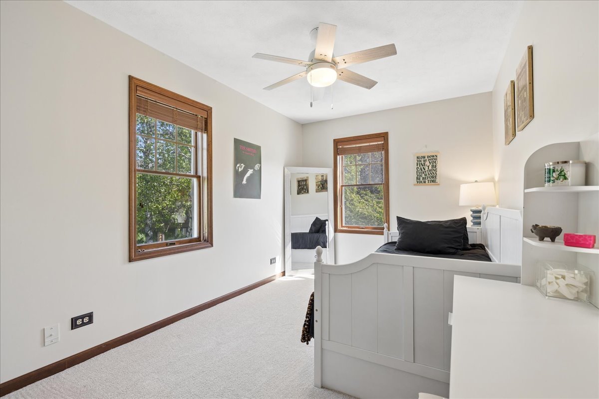 190 Old Forge Road Elgin, IL 60123 - Photo 17 of 29