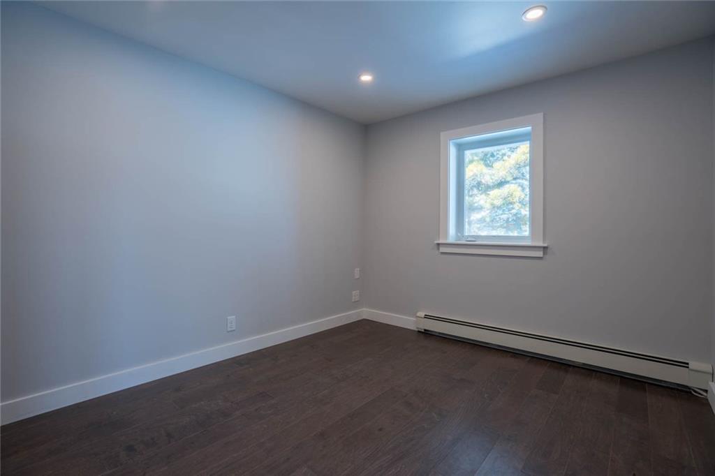 12 Bald Head Cliff Road Cape Neddick, ME 03902 - Photo 21 of 30 Third bedroom or home office with...