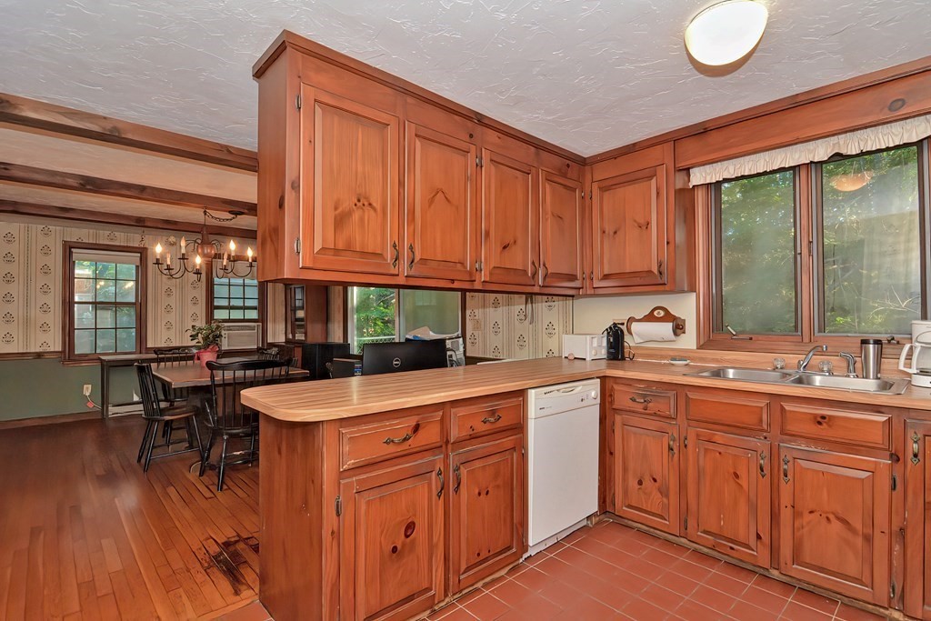 30 Christopher Hollow Road Sandwich, MA 02563 - Photo 7 of 19