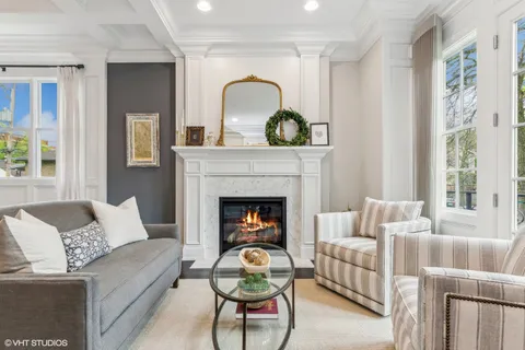 $1,795,000 | 3019 North Hamilton Avenue, Chicago, IL 60618