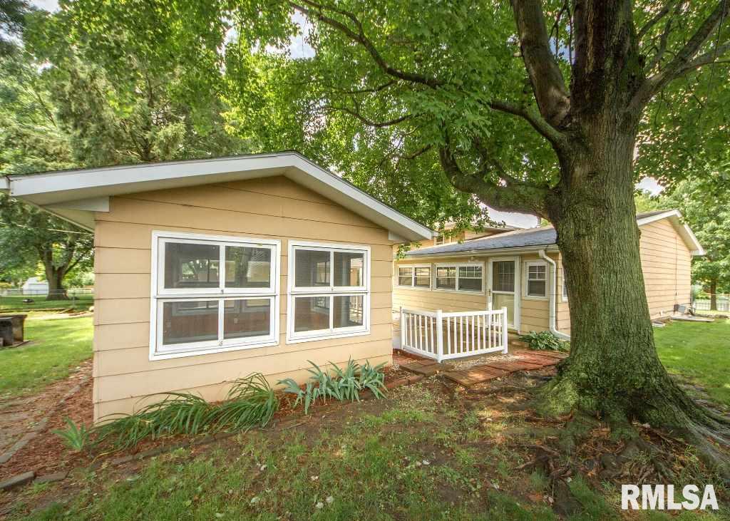 3403 Fairhaven Road Davenport, IA 52807 - Photo 7 of 24 Gallery Image 7