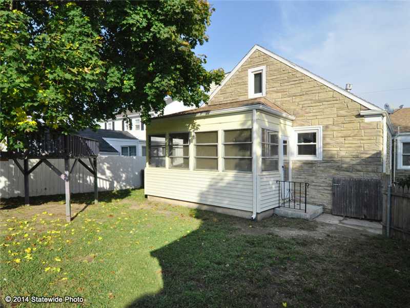 195 Woodhaven Road Pawtucket, RI 02861 - Photo 11 of 25 Yard/Garden.