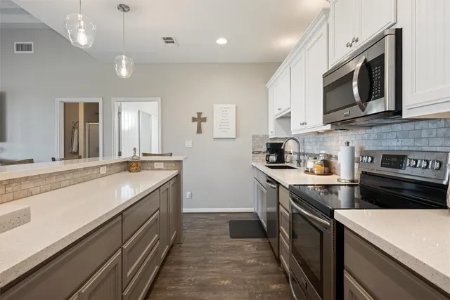 $589,000 | 1009 North Monkhouse Drive, Port Bolivar, TX 77650