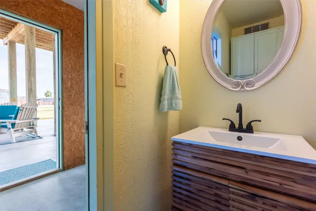 $589,000 | 1009 North Monkhouse Drive, Port Bolivar, TX 77650