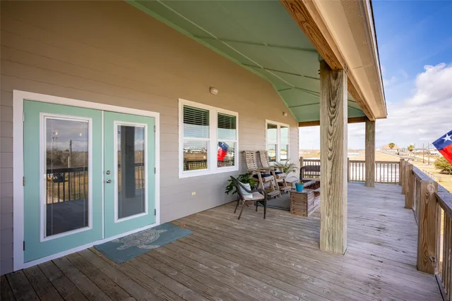 $589,000 | 1009 North Monkhouse Drive, Port Bolivar, TX 77650