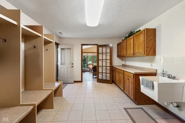 $809,900 | 8304 West Mulligan Lane, Columbus, IN 47201