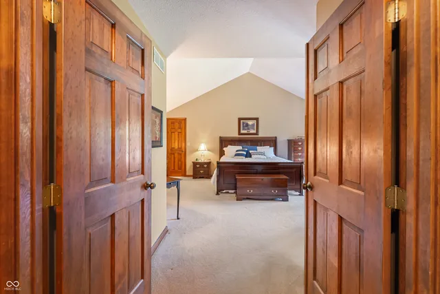 $809,900 | 8304 West Mulligan Lane, Columbus, IN 47201