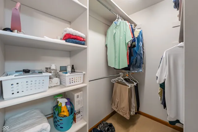 $809,900 | 8304 West Mulligan Lane, Columbus, IN 47201