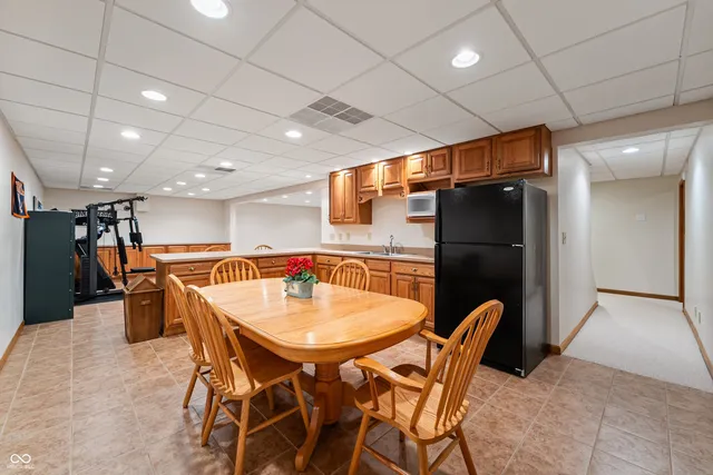 $809,900 | 8304 West Mulligan Lane, Columbus, IN 47201