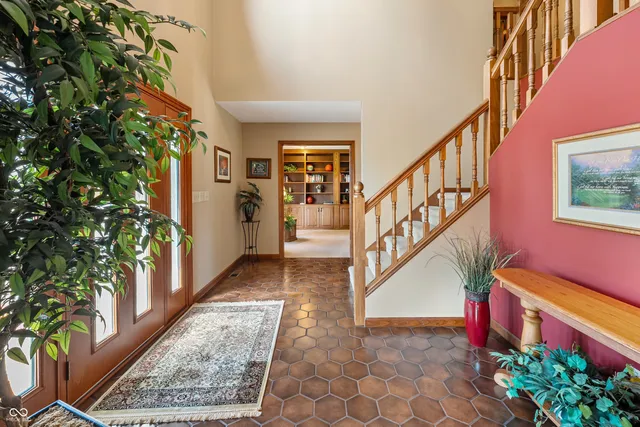 $809,900 | 8304 West Mulligan Lane, Columbus, IN 47201