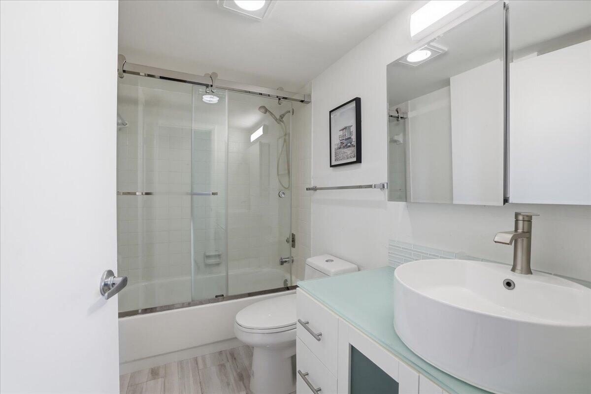 16 Royal Palm Way, Unit 205 Boca Raton, FL 33432 - Photo 26 of 52 25-8I8A1152