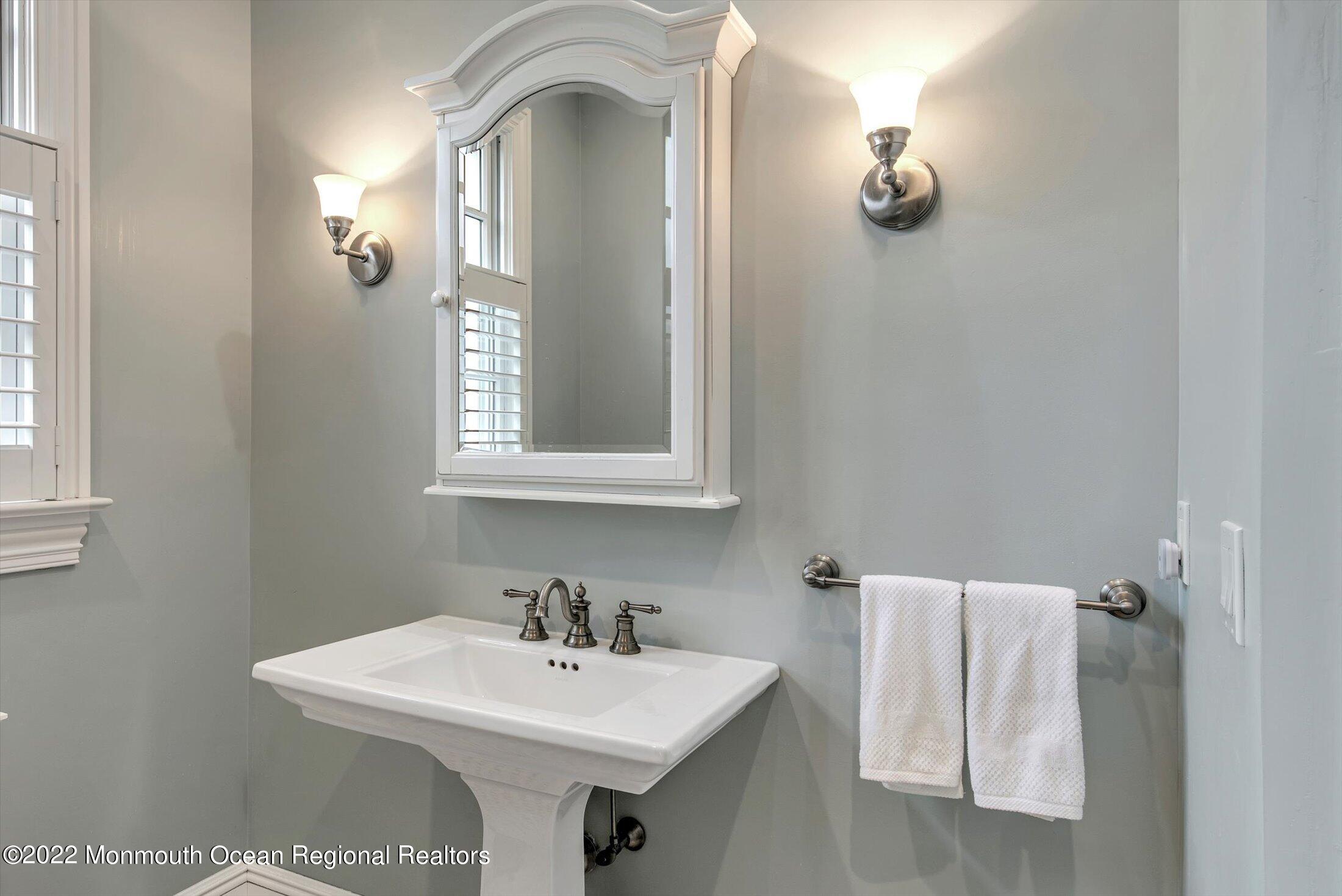 332 Oval Road, Unit 332 Manasquan, NJ 08736 - Photo 26 of 38 GUEST BATH