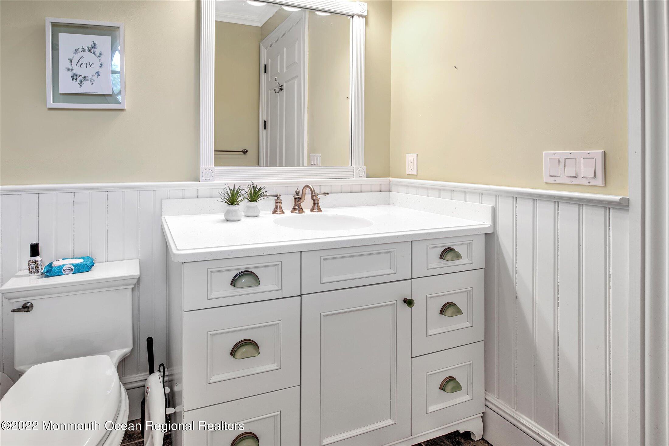 332 Oval Road, Unit 332 Manasquan, NJ 08736 - Photo 27 of 38 GUEST BATH