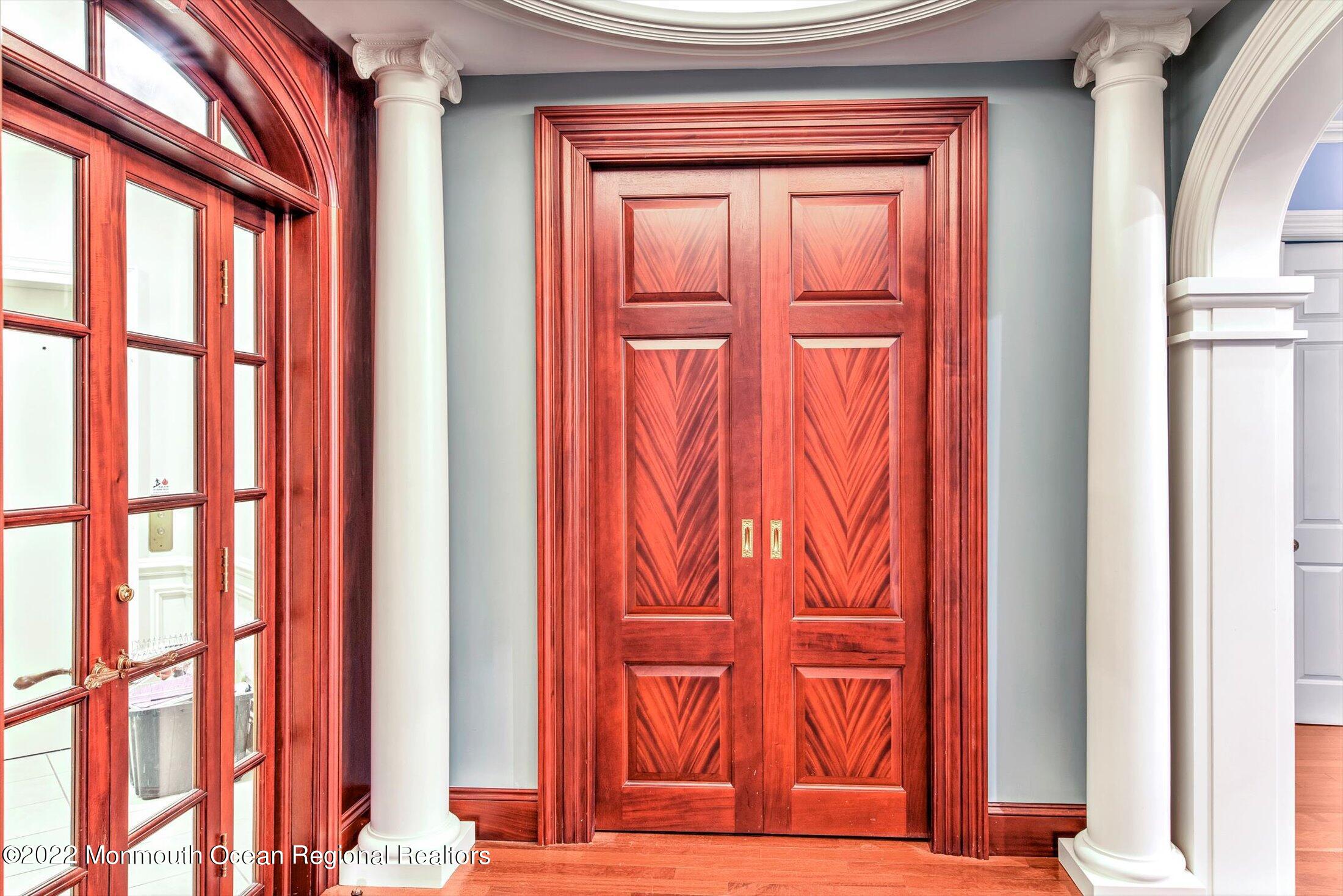 332 Oval Road, Unit 332 Manasquan, NJ 08736 - Photo 8 of 38 LIBRARY/OFFICE