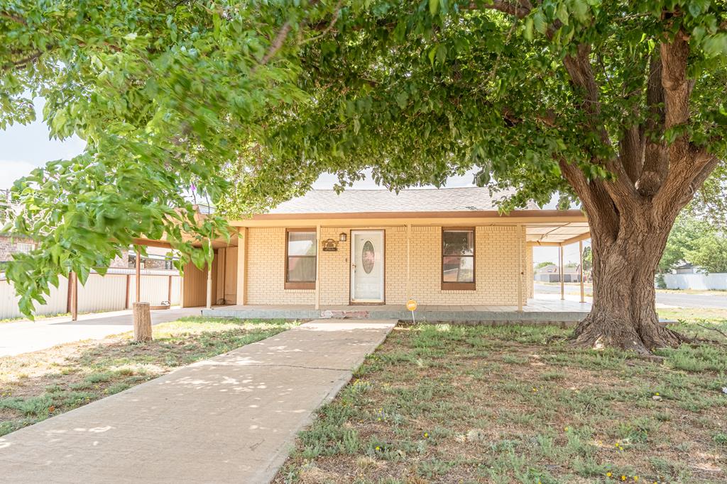 600 Southwest 8th Street Seminole, TX 79360 - Photo 1 of 1 Main View