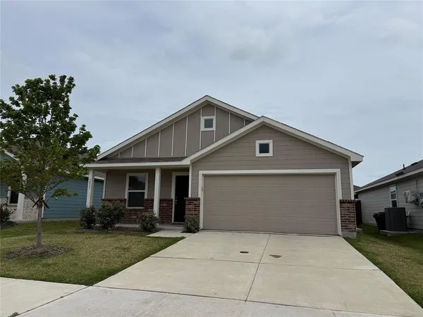 $1,900 | 5833 Cherry Holw Way, Princeton, TX 75407