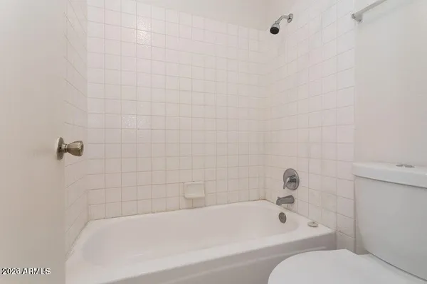 $182,500 | 4211 East Palm Lane, Unit 219, Phoenix, AZ 85008