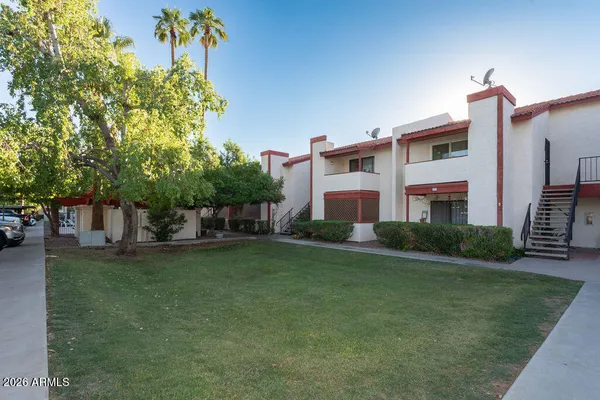 $182,500 | 4211 East Palm Lane, Unit 219, Phoenix, AZ 85008