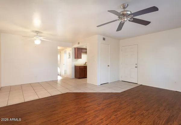 $182,500 | 4211 East Palm Lane, Unit 219, Phoenix, AZ 85008