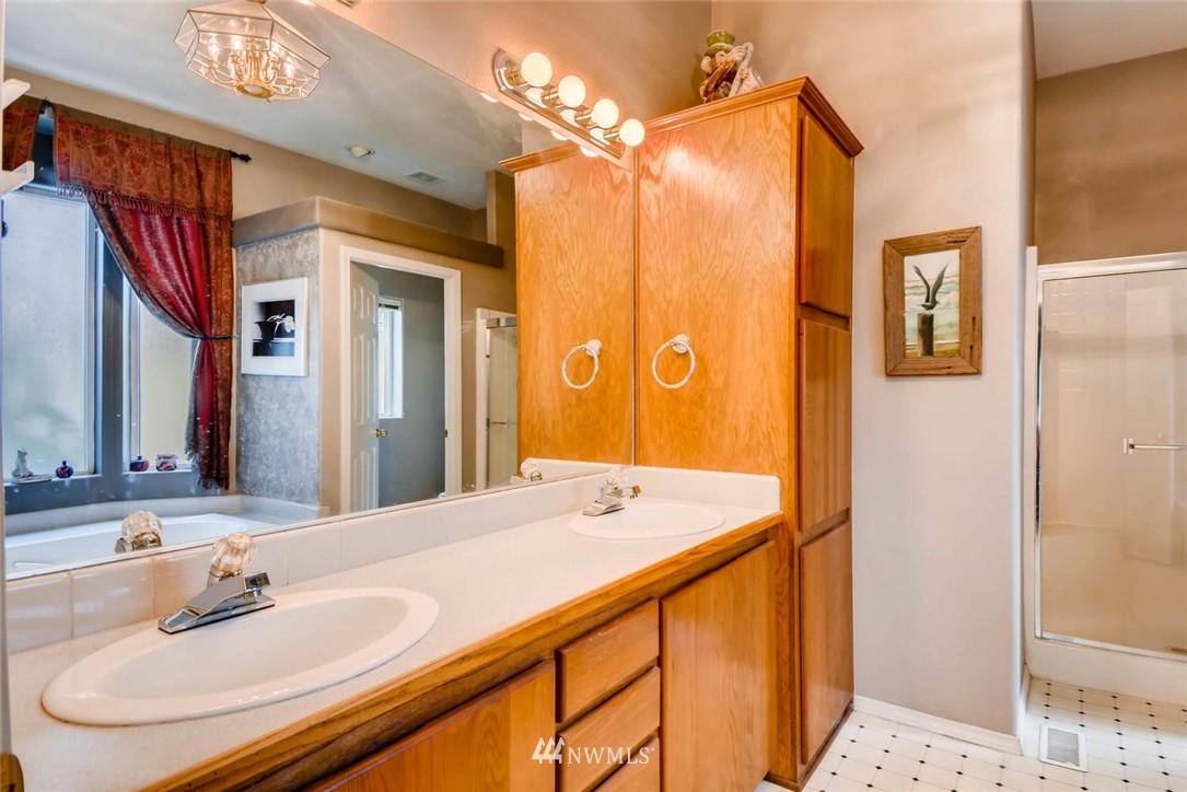 16026 Renton Issaquah Road Southeast Renton, WA 98059 - Photo 13 of 25