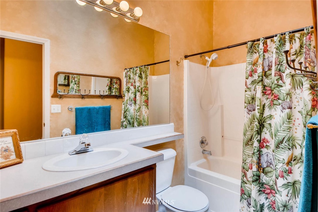 16026 Renton Issaquah Road Southeast Renton, WA 98059 - Photo 17 of 25
