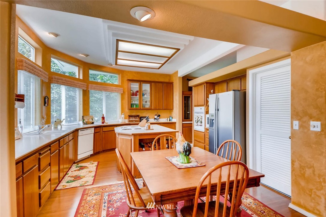 16026 Renton Issaquah Road Southeast Renton, WA 98059 - Photo 8 of 25