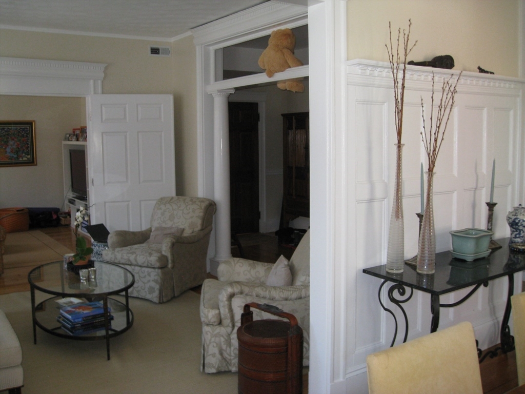 12 Kilsyth Road, Unit 3A Brookline, MA 02445 - Photo 6 of 9