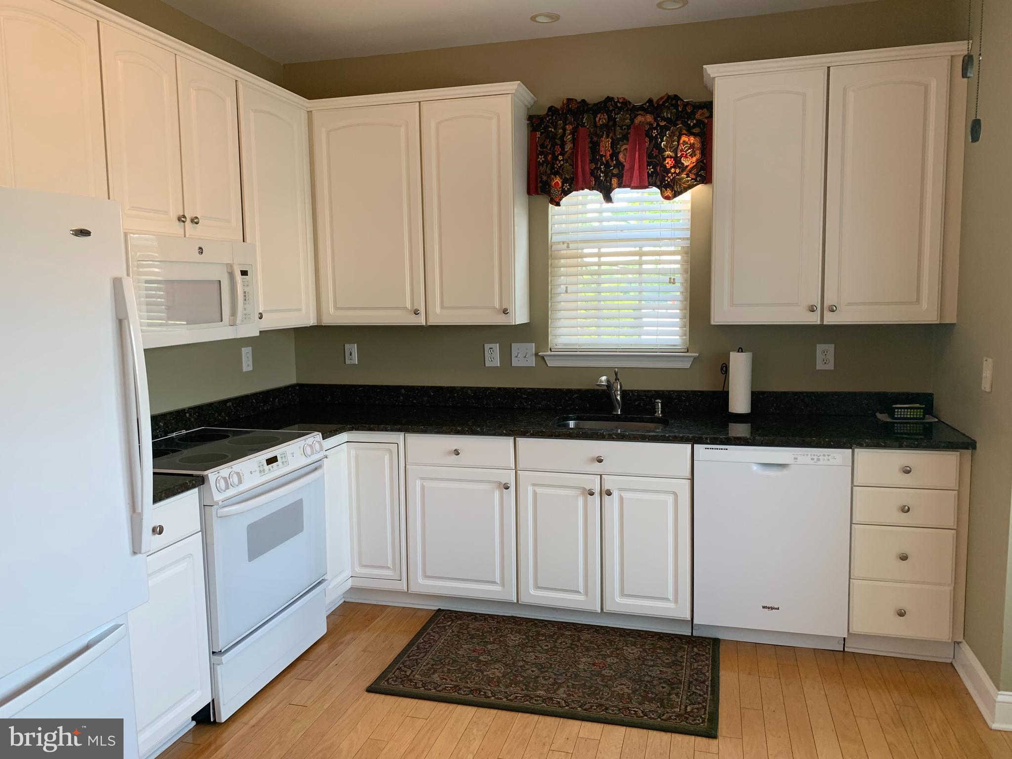 1619 Yorktown Road, Unit 49 Jamison, PA 18929 - Photo 17 of 39 Kitchen
