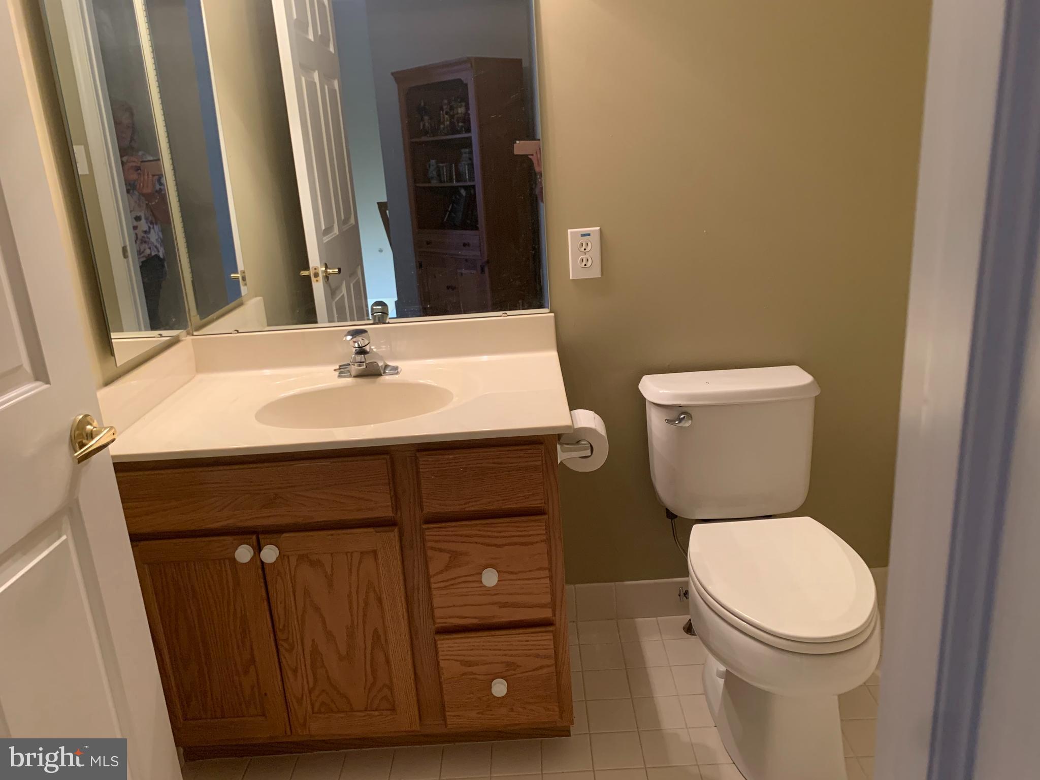 1619 Yorktown Road, Unit 49 Jamison, PA 18929 - Photo 32 of 39 3rd full bathroom upstairs