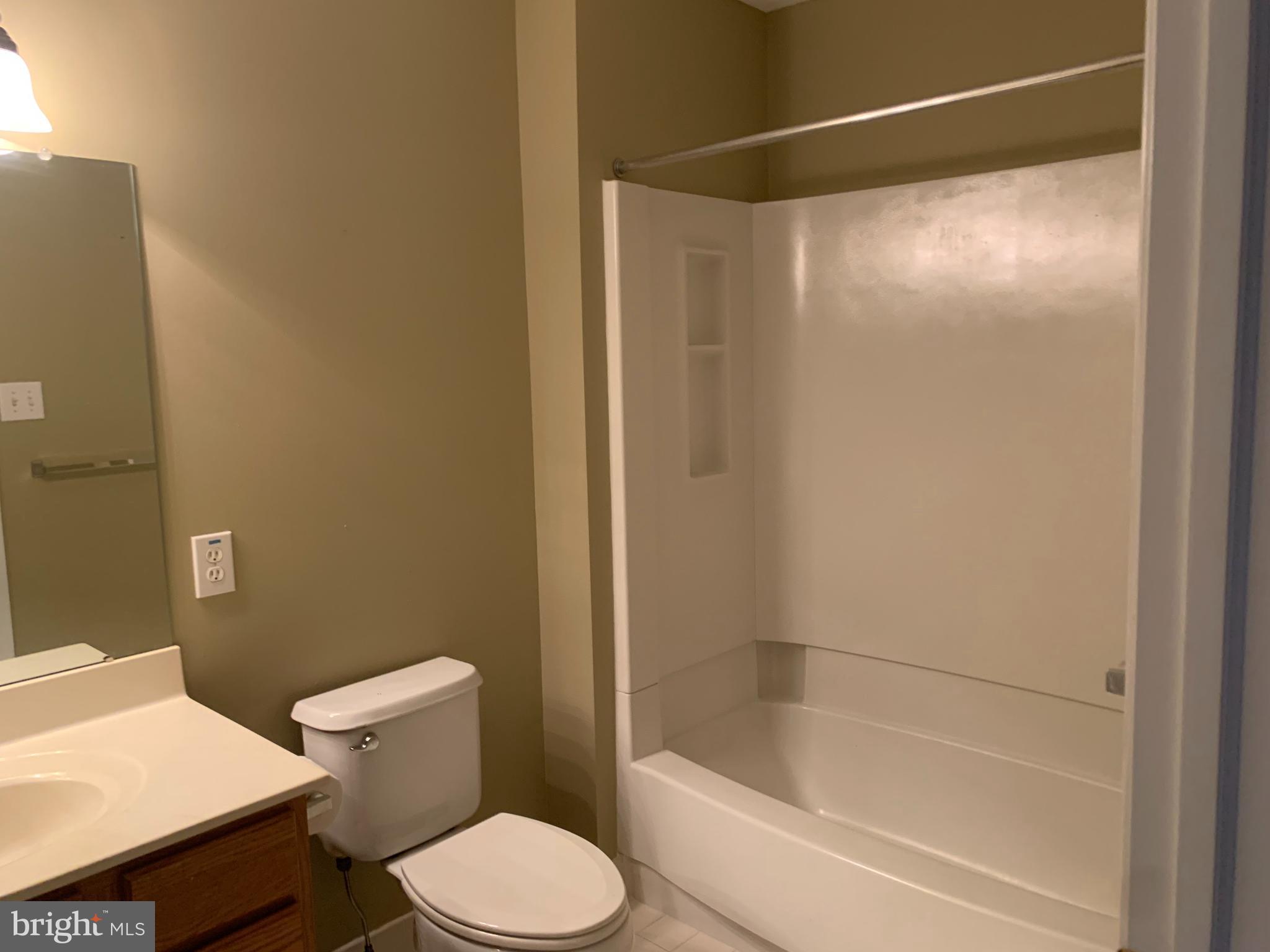 1619 Yorktown Road, Unit 49 Jamison, PA 18929 - Photo 33 of 39 3rd full bathroom upstairs